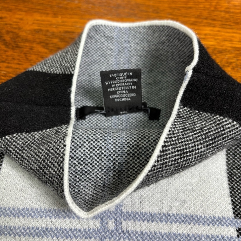Tahari Cropped Black/White/Blue Plaid Mock Turtleneck Sweater Women’s Size M - Picture 4 of 6